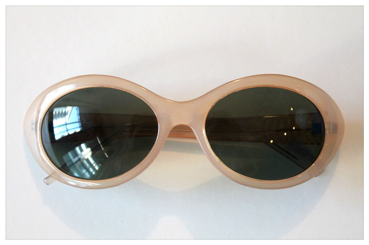 Vintage 90s Oval Wrap Sunglasses
